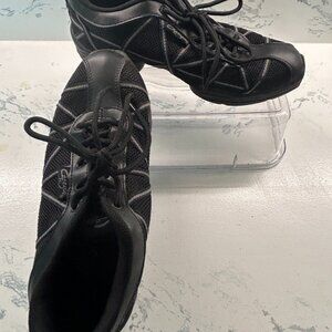 Capezio Web Dance Sneaker Size 8.5